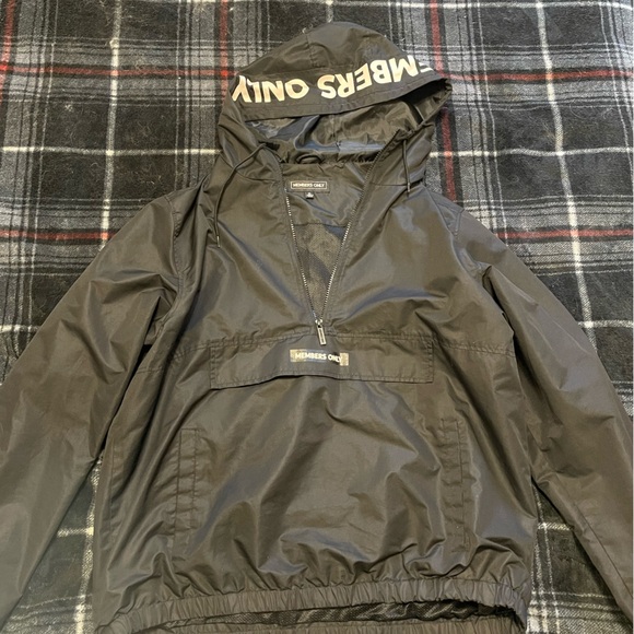 Members Only Jacket That Is Amazing To See - Picture 1 of 5